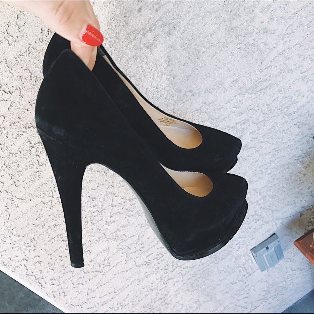 Guess Black Suede Platform Peep-Toe Pumps